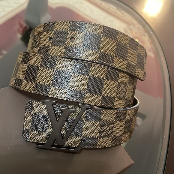 Louis Vuitton LV Initials Damier 40mm Belt - Picture 9 of 17